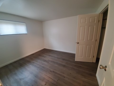 Bedroom w/ walk in closet