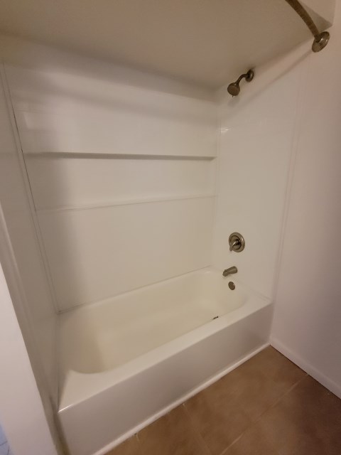 New tub & shower surround