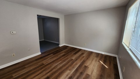 190 E.Norwich  # E - room