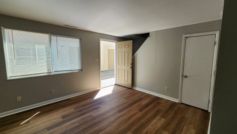190 E.Norwich  # E - room