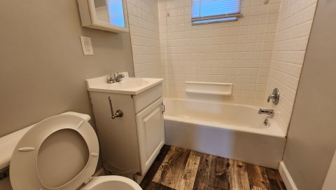 192 East Norwich Avenue D - bathroom