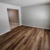 192 East Norwich Avenue D - room