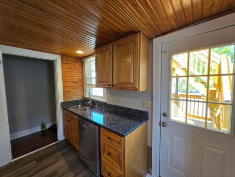 Upper level unit kitchen