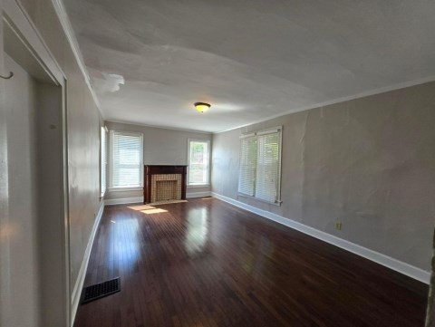Upper level unit living room