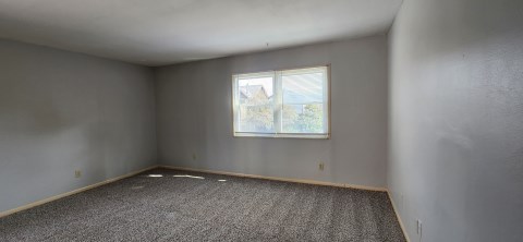 102 W. 8th Ave #301 - room