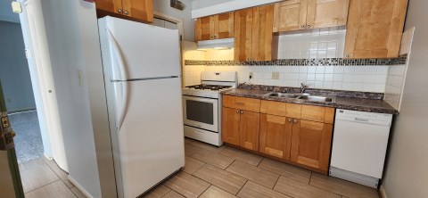102 W. 8th Ave #301 - kitchen
