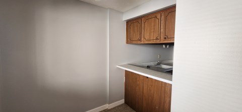 186 East Norwich Avenue F