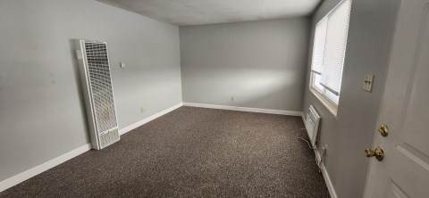 186 East Norwich Avenue F