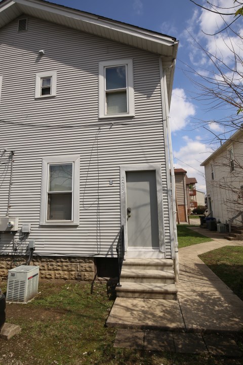 2231 Williams St