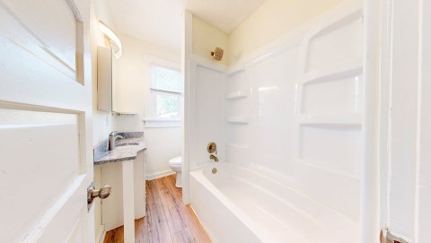 Another Newly Remodeled Full Size Bathroom