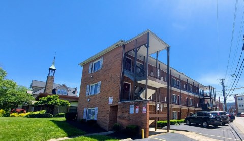 33 East 13th