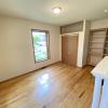 34 E 12th