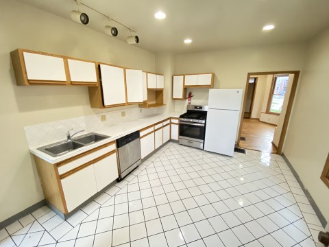 34 E 12th