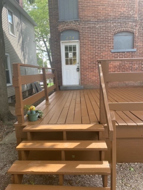 Beautiful spacious back deck!