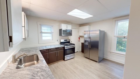 Updated Beautiful Kitchen!