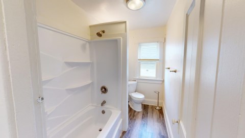 Full bathroom!