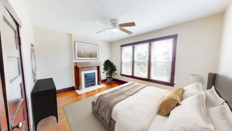 7 Spacious bedrooms!!