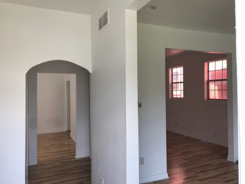 5 FF front hall toward rooms