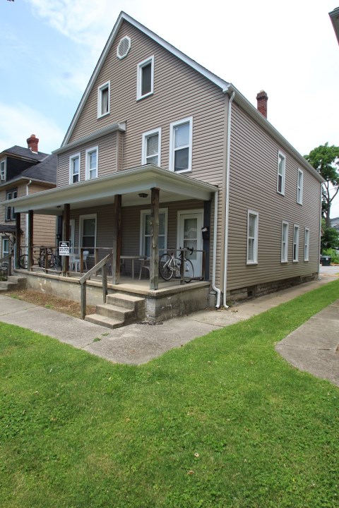 Huge half double....Great porch....Big bedrooms