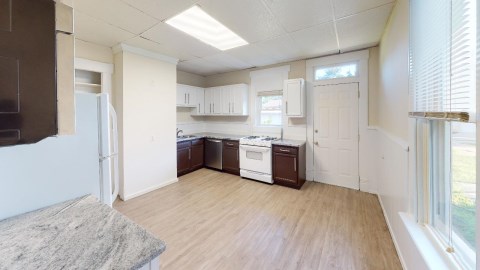 Spacious Kitchen!