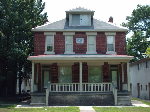 105 E. Lane
