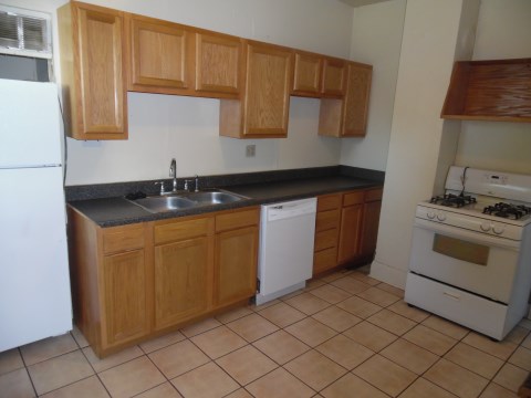 Kitchen with all appliances