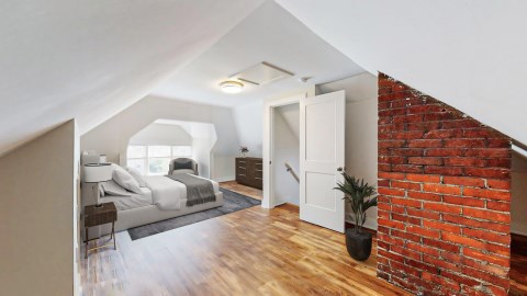 262 East Lane Avenue is an amazing house!