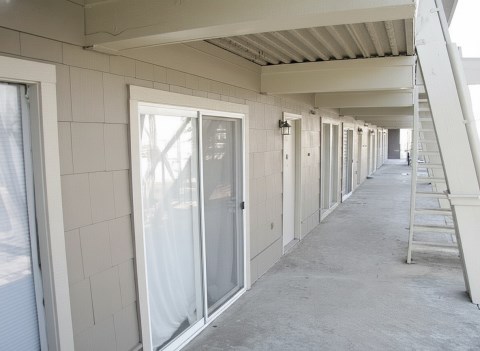 Walkway to units