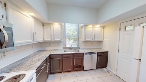 Beautiful kitchen!