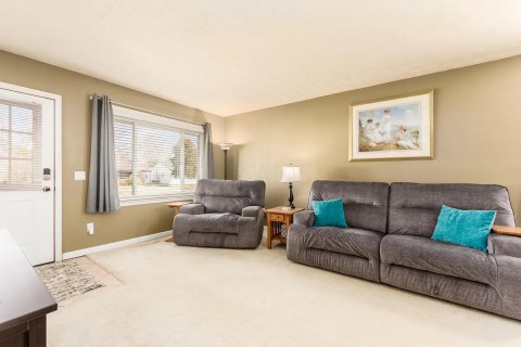 Spacious living room!