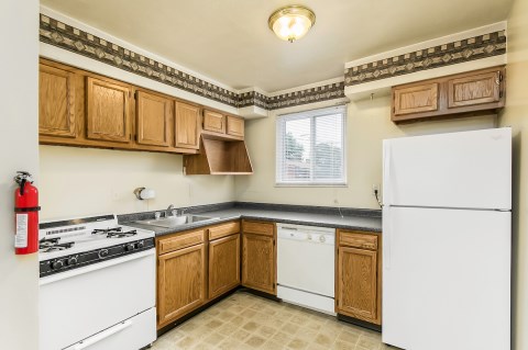 Kitchen with all appliances