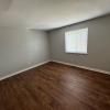 Large bedrooms w/ walk in closets