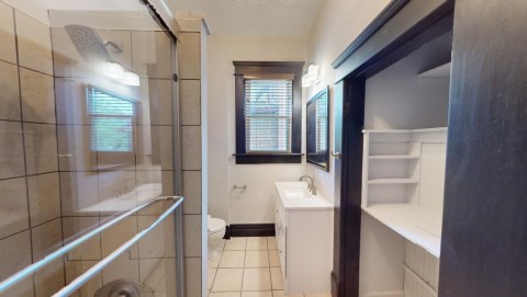 2 full bathrooms!