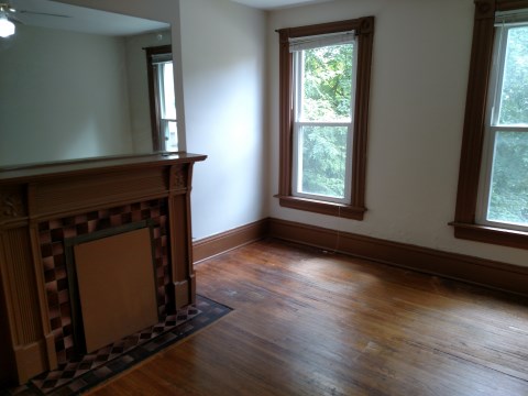 86 Northwood bedroom