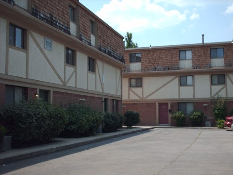 1541 Worthington
