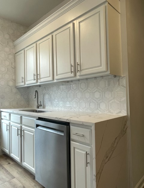 NEW LUXURY MARBLE & PEARL BACKSPLASH