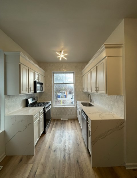 NEWLY RENOVATED KITCHEN