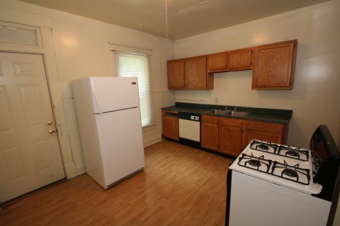 Kitchen with all appliances