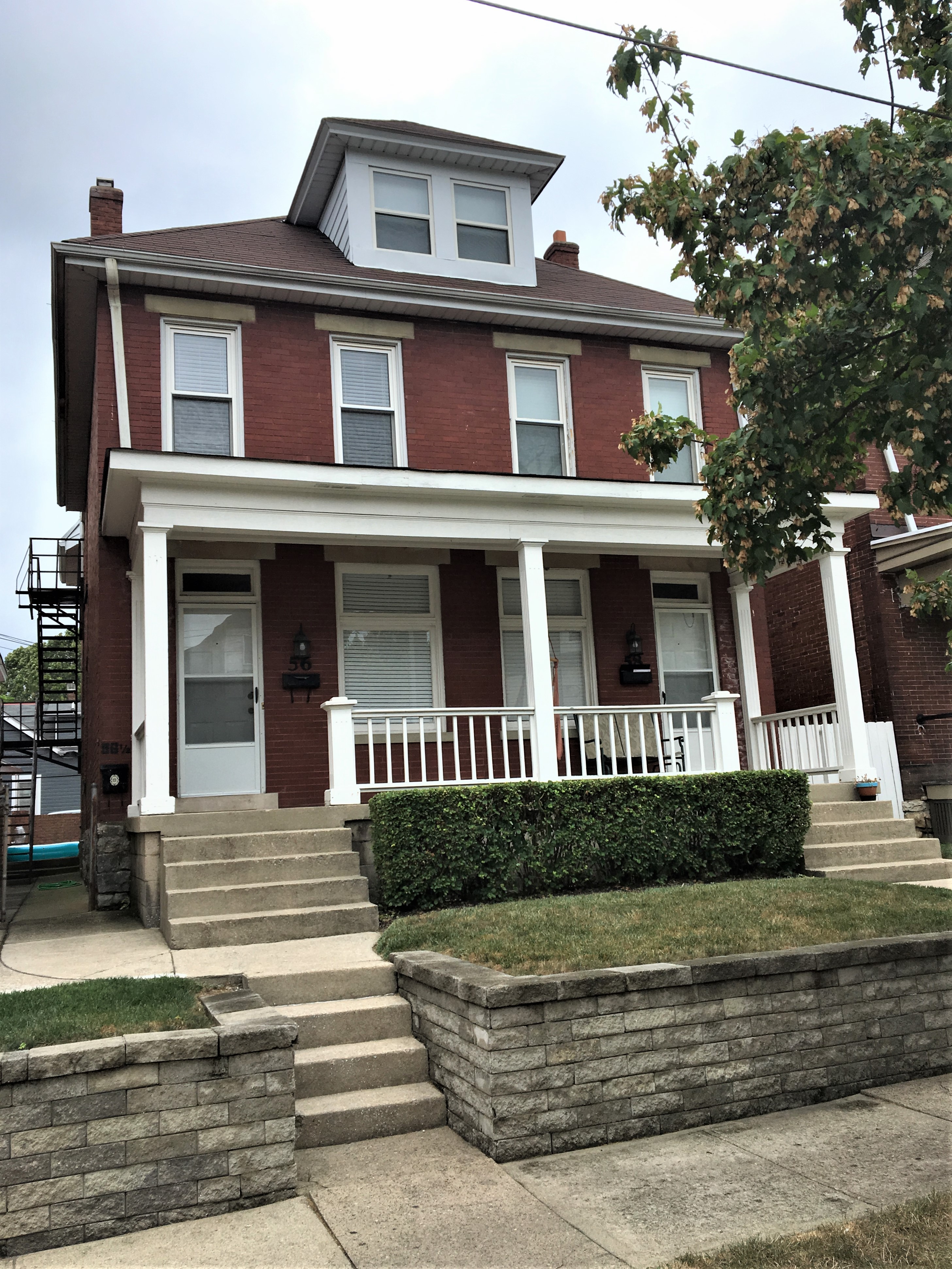 56 1/2 East Woodruff Avenue : Off-Campus and Commuter Student Engagement