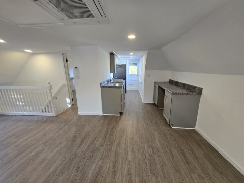 Kitchen - Eating Spce